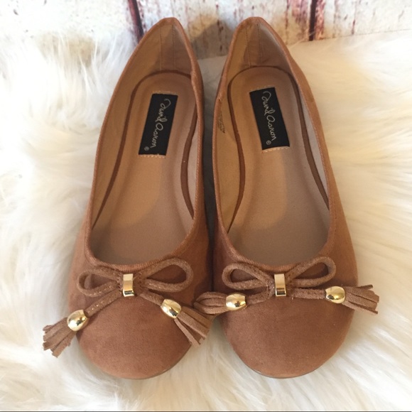 Size 7.5" David Aaron Suede Flats - Picture 3 of 7